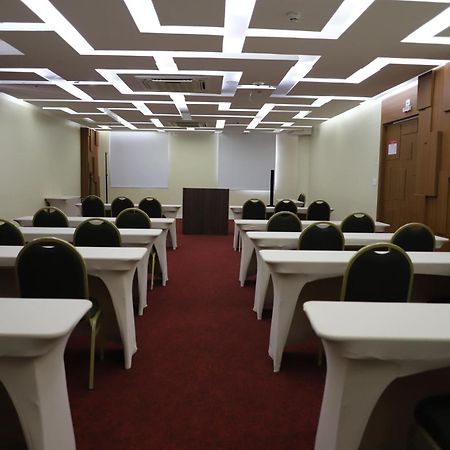 Ramada By Wyndham Manaus Torres Center Hotel Luaran gambar